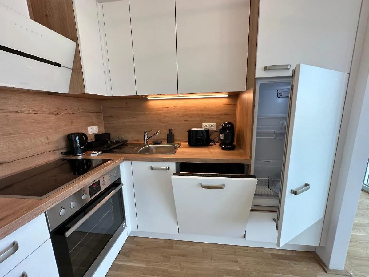 Contemporary Apartment With Stunning Views 20 Wien