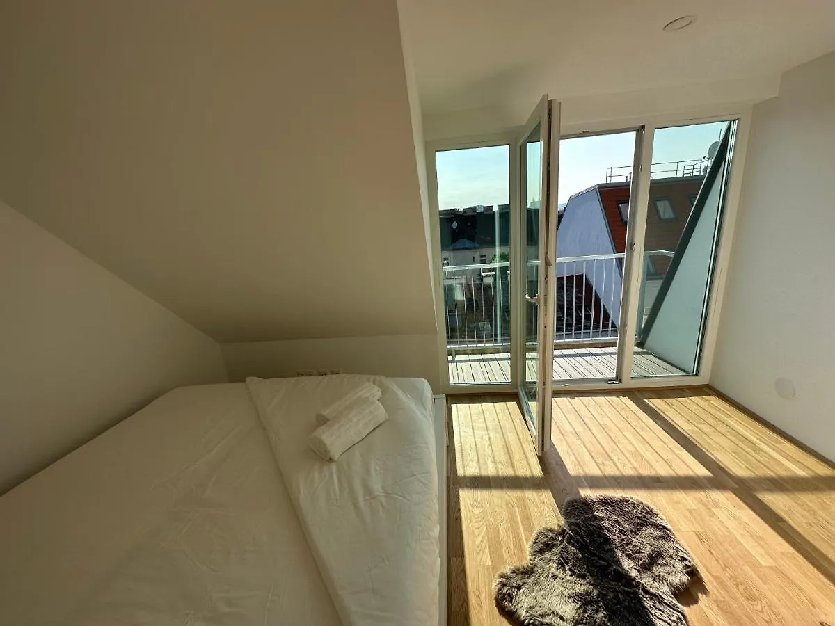 Contemporary Apartment With Stunning Views 20 Wien Österreich